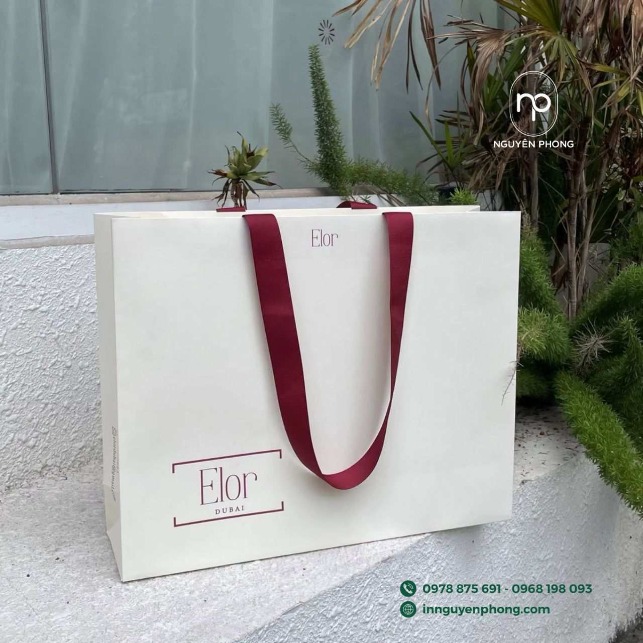 Túi Giấy Đựng Tinh Dầu: Giải Pháp Bao Bì Thân Thiện, Sang Trọng